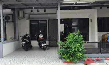 dijual rumah perumahan essence park