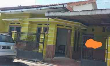 dijual rumah perumahan gajah mada