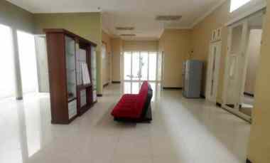 Rumah Mewah di Gayungkebonsari Surabaya dekat SD Al Hikmah