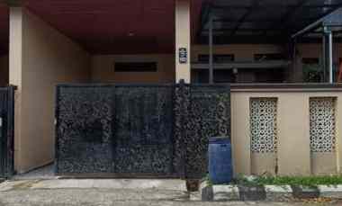 dijual rumah perumahan graha