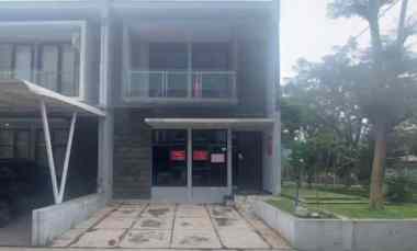 dijual rumah perumahan graha laras