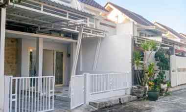 dijual rumah perumahan greenlake wonorejo