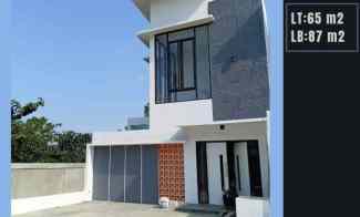 Rumah Villa Design Bagus Modern Cocok untuk Hunian Lokasi di Junrejo