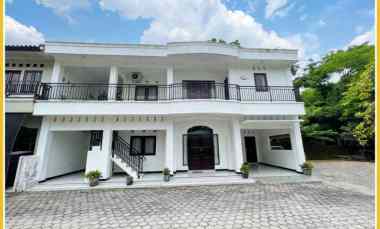 Djual Rumah 2 Lantai SHM Perum Griya Tirta Amarta jl. Padma Palagan