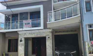 dijual rumah perumahan intan regency