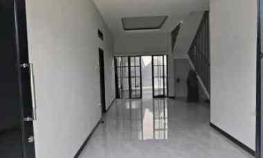 dijual rumah perumahan kepuh permai
