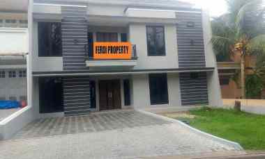 dijual rumah perumahan kota wisata cibubur