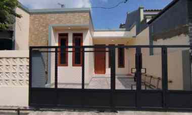 dijual rumah perumahan permata biru