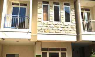 Rumah Villa 2 Lantai Full Furnished Strategis di Pesanggrahan Kota Bat