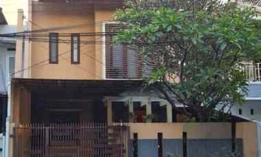 dijual rumah perumahan puri gading