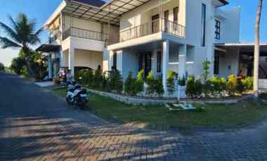 dijual rumah perumahan royal ketintang