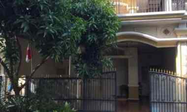 dijual rumah perumahan royal residence