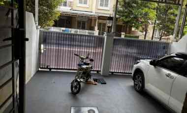 dijual rumah perumahan royal residence