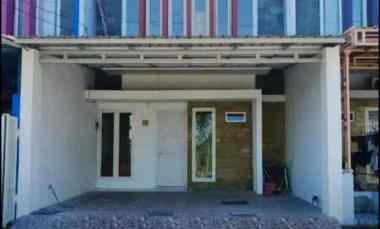 dijual rumah perumahan semanggi