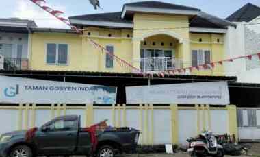 dijual rumah perumahan taman gosyen