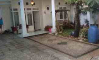 dijual rumah petukangan