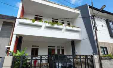 dijual rumah petukangan selatan