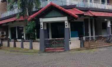 dijual rumah pinus asri
