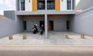 dijual rumah pisangan