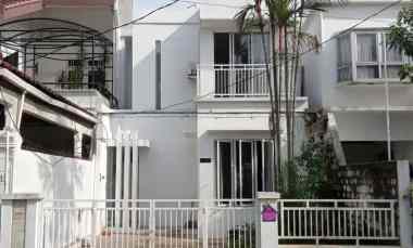 Dijual Rumah Siap Huni 2 Lt dekat UIN MRT. Pisangan Ciputat Tangsel