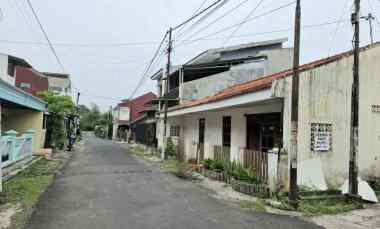 dijual rumah pojok dekat univ islam jember