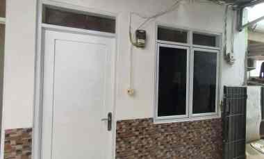 dijual rumah pondok aren