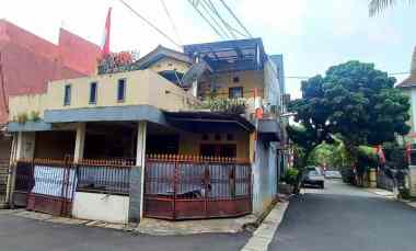 dijual rumah pondok aren