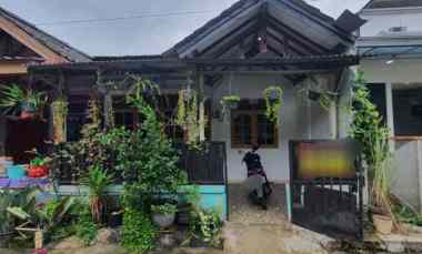 dijual rumah pondok aren