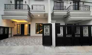 dijual rumah pondok bambu