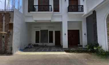 dijual rumah pondok bambu jakarta timur