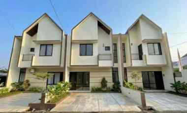 dijual rumah pondok benda
