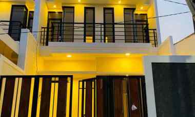 Dijual Rumah Modern Baru Gress di Perum Pondok Benowo Indah Surabaya