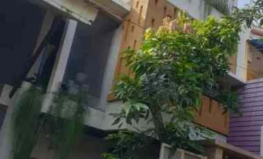 dijual rumah pondok gede
