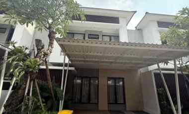 dijual rumah pondok gede