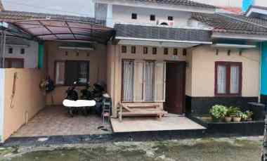 dijual rumah pondok kacang barat