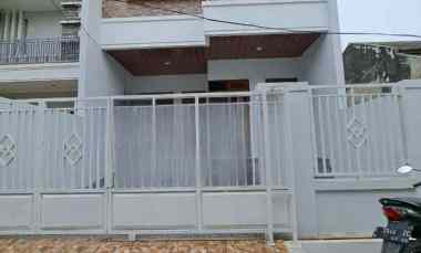 dijual rumah pondok kelapa