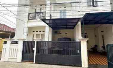 dijual rumah pondok kelapa