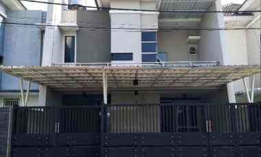 Dijual Rumah Pondok Tjandra Indah Waru 2 Lantai Semi Furnished 1,95M