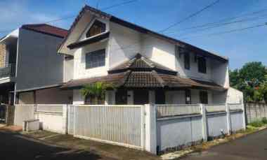 dijual rumah posisi hoel di sawangan depok