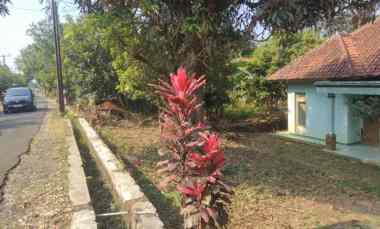 dijual rumah posisi strategis pinggir jalan raya desa