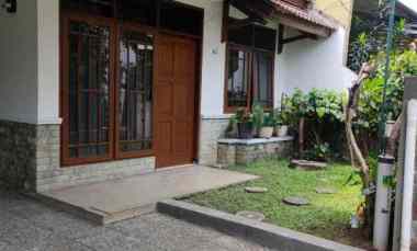dijual rumah pratista antapani