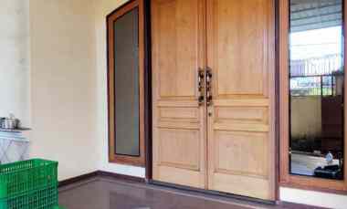 dijual rumah pucang