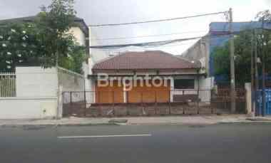 dijual rumah pucang anom timur