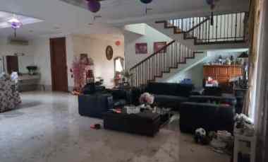 Rumah Mewah Pinggir Jalan Boulevard Puri Indah Sebrang Lippo Mall