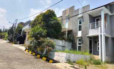 dijual rumah puri melia garden