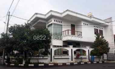 Rumah Komplek Puri Tirta Kencana Hook dekat Gateway Cicadas Cicaheum