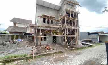 dijual rumah purwomartani