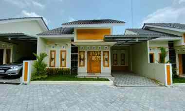 dijual rumah purwomartani