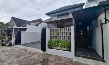 dijual rumah purwomartani