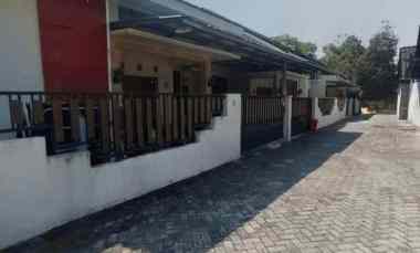 dijual rumah purwomartani